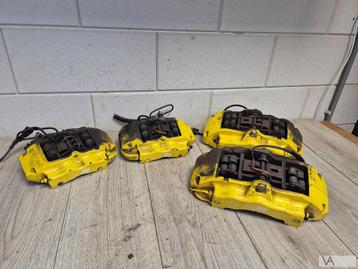 Audi Q7 / Porsche Cayenne remklauw set van 4 Z18 €500 geel beschikbaar voor biedingen