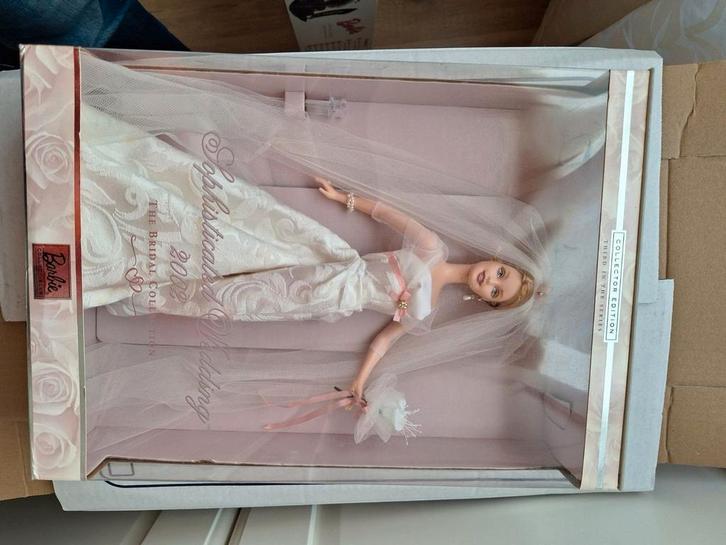 Bruid Barbie - Sophisticated Wedding 2002, Verzamelen, Poppen, Zo goed als nieuw, Pop, Ophalen of Verzenden