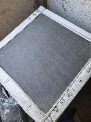 Antraciet tegels   ~   60 x60   ~   2 cm dik. beschikbaar voor biedingen