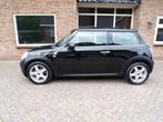 Mini Mini 1.6 Cooper Half Leder / Clima / Panoramadak, Voorwielaandrijving, Gebruikt, 4 cilinders, 4 stoelen