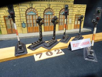 702=Fleischmann kavel met licht seinen.511 beschikbaar voor biedingen
