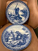 Twee Delfts Blauwe Borden - Molen en Boerderij, Antiek en Kunst, Antiek | Wandborden en Tegels, Ophalen of Verzenden