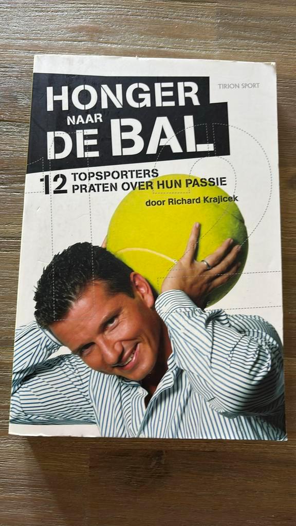 R. Krajicek - Honger naar de bal, Boeken, Sportboeken, Zo goed als nieuw, Balsport, Ophalen of Verzenden