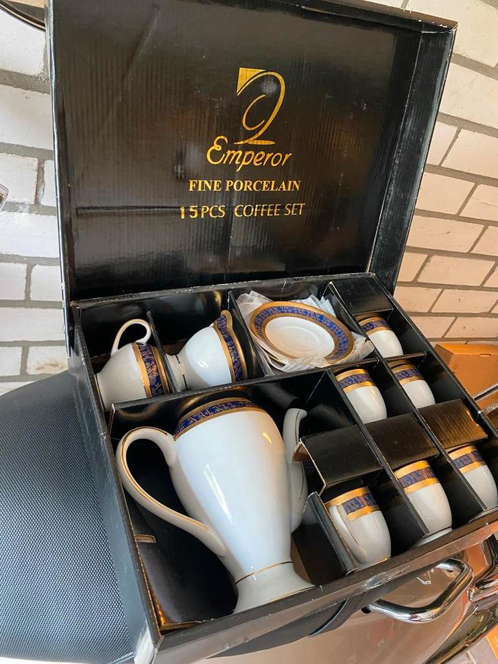 Emperor Porseleinen Koffieset - 15 Delig, Huis en Inrichting, Keuken | Servies, Zo goed als nieuw, Kop(pen) en/of Schotel(s), Overige stijlen