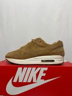 ALS NIEUW! Maat 42 - Nike Air Max 1 Premium Flax, Kleding | Heren, Schoenen, Overige kleuren, Verzenden, Nike, Zo goed als nieuw