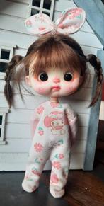 Bjd 1/11, ob11, 2 kleding setjes, met slippers o.a my melody, Verzamelen, Poppen, Ophalen of Verzenden, Nieuw, Kleertjes