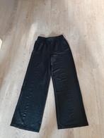 Zwart Shoeby glitter flared broek maat XS, Kleding | Dames, Broeken en Pantalons, Zwart, Ophalen of Verzenden, Zo goed als nieuw