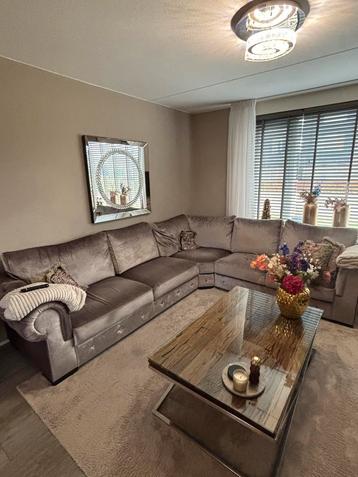 Grote Velvet Hoekbank in Topstaat beschikbaar voor biedingen