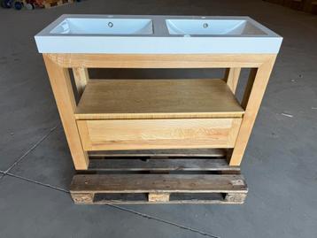 Mag snel weg! Staande badmeubel eiken 120cm met wastafel beschikbaar voor biedingen