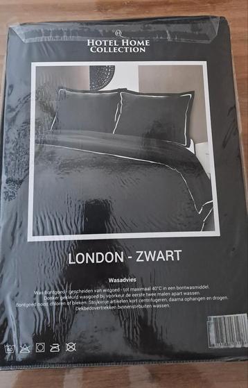 Dekbedovertrek zwart hotel Home Collection 
240x220 beschikbaar voor biedingen