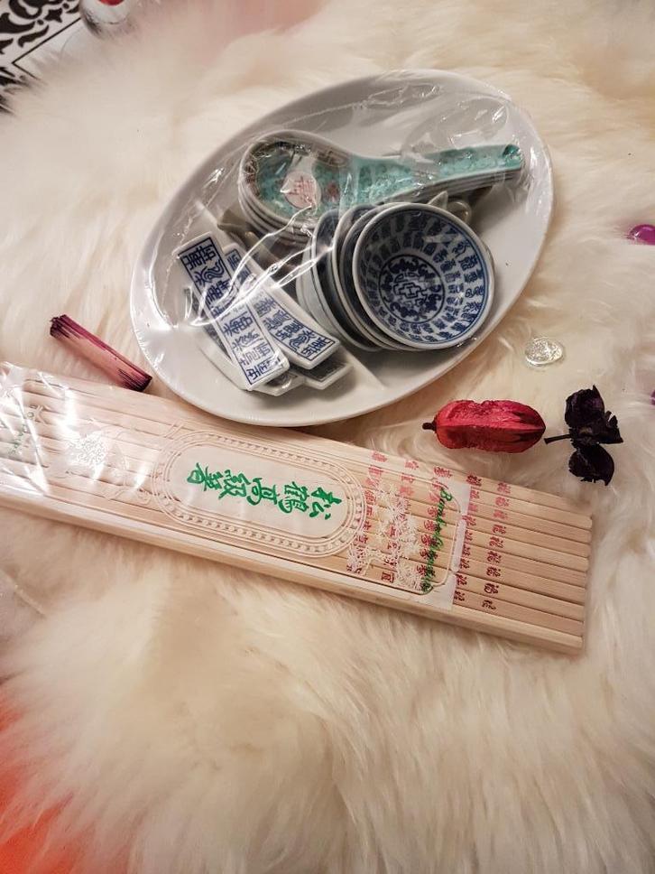 sushi servies complete set met chopsticks, Huis en Inrichting, Keuken | Servies, Nieuw, Compleet servies, Overige stijlen, Porselein