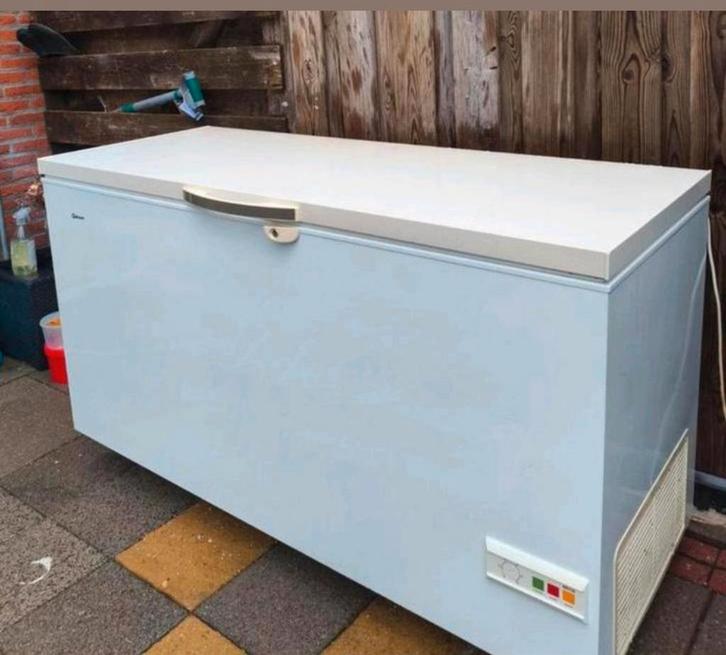 Gram vrieskist - Goedwerkend en ruim!, Witgoed en Apparatuur, Vriezers en Diepvrieskisten, Ophalen