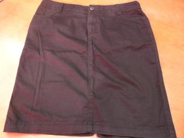 Kort zwarte rok, ZARA basic, maat M 38 40 beschikbaar voor biedingen
