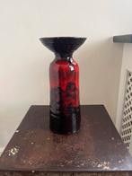 Vintage rode en zwarte “vaas”, Gebruikt, 50 tot 75 cm, Aardewerk of Porselein, Ophalen of Verzenden