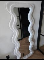 Boucle spiegel teddy wave, Huis en Inrichting, Woonaccessoires | Spiegels, Ophalen of Verzenden, Zo goed als nieuw, Rechthoekig