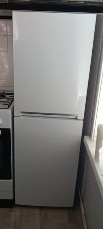 Nette Beko Koelkast met 4 Vrieslades beschikbaar voor biedingen