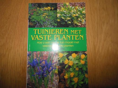 2 boeken over tuinieren, Boeken, Wonen en Tuinieren, Gelezen, Tuinieren en Tuinplanten, Ophalen