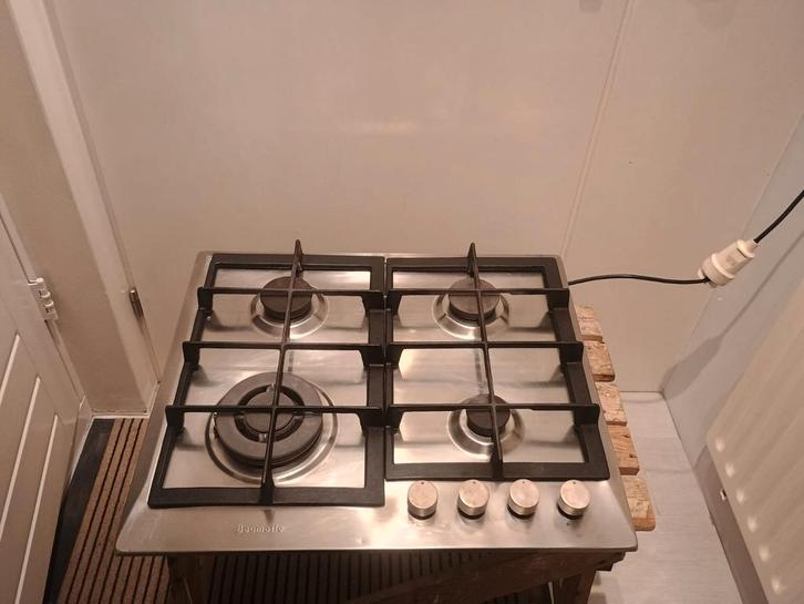 Baumatic 4-pits inbouw gaskookplaat 58.5x50 cm Mod P62SS-BX, Witgoed en Apparatuur, Kookplaten, Gebruikt, Inbouw, Gas, 4 kookzones