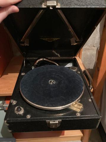 Antieke grammofoonspelers & platenrek