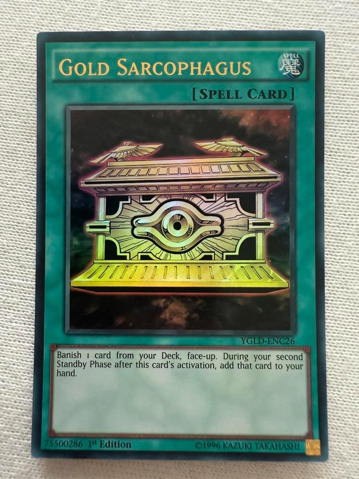 Gold Sarcophagus yugioh Ultra Rare, Hobby en Vrije tijd, Verzamelkaartspellen | Yu-gi-Oh!, Nieuw, Losse kaart, Foil, Ophalen of Verzenden