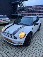Mini 1.6 ONE 2010 Wit met airco + stoelverwarming, Auto's, Voorwielaandrijving, 40 €/maand, 4 cilinders, 4 stoelen