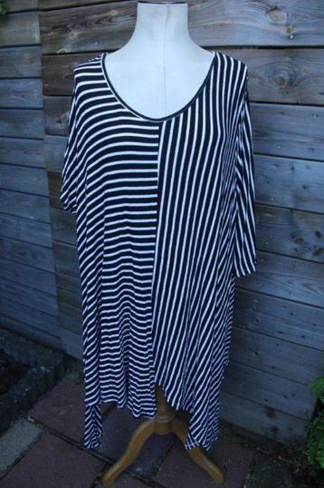 Tuniek wit/ zwart Moonshine mt 3 (XXXL) a-lijn Vast OPRUIMIN beschikbaar voor biedingen