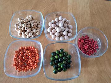 diverse kleuren houten kralen beschikbaar voor biedingen