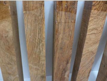 Olijven hout balkjes beschikbaar voor biedingen
