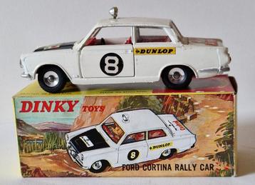 Dinky Toys (England) 212 Ford Cortina Rally Car (A/a) beschikbaar voor biedingen