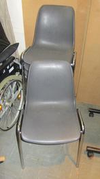 6 grijze stapelstoelen te koop - als bijzet stoel etc., Vijf, Zes of meer stoelen, Grijs, Modern, Gebruikt