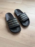 Adidas adilette Slippers 43, Slippers, Zwart, Ophalen of Verzenden, Zo goed als nieuw