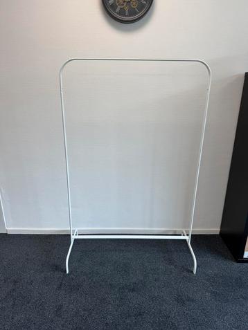 Kledingrek Ikea beschikbaar voor biedingen