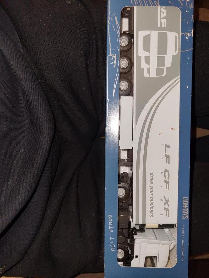 Miniatuur DAF LF CF XF in originele doos, Verzamelen, Automerken, Motoren en Formule 1, Zo goed als nieuw, Auto's, Ophalen