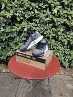 Nike dames schoenen kyrie 8, Nike, Nieuw, Ophalen of Verzenden, Sneakers of Gympen