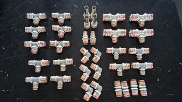 34 stuks Uponor S-Press Plus perskoppelingen 20 mm & 25 mm v beschikbaar voor biedingen