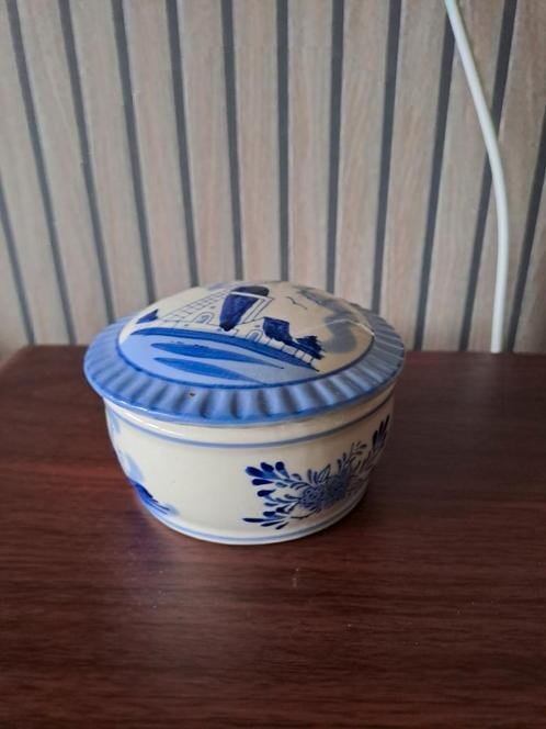 Vintage handgeschilderde Delft Blue met Deksel Snuiterijdoos, Antiek en Kunst, Antiek | Porselein, Ophalen of Verzenden