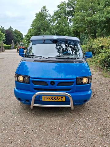 Volkswagen 2000 Blauw beschikbaar voor biedingen