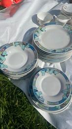 Servies porselein, Antiek en Kunst, Antiek | Servies compleet, Ophalen of Verzenden