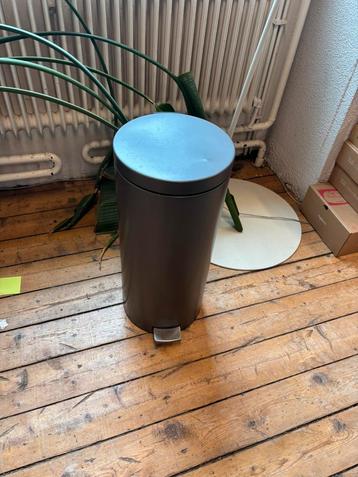 Brabantia newicon pedaalemmer 23-30 liter beschikbaar voor biedingen
