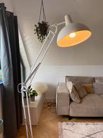 Prachtige witte staande lamp (vloerlamp), Huis en Inrichting, Lampen | Vloerlampen, Zo goed als nieuw, Ophalen