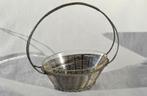 Oud metalen rieten Hengselmand + geslepen glazen binnenbakje, Mand, Ophalen of Verzenden, Ovaal, Glas