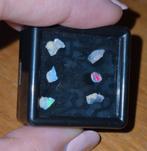 Ruwe opaal in doosje, Sieraden, Tassen en Uiterlijk, Edelstenen, Ophalen of Verzenden, Zo goed als nieuw