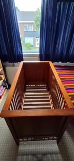Degelijk houten ledikant 60x120, Kinderen en Baby's, Babywiegjes en Ledikanten, Ophalen, Gebruikt, Ledikant