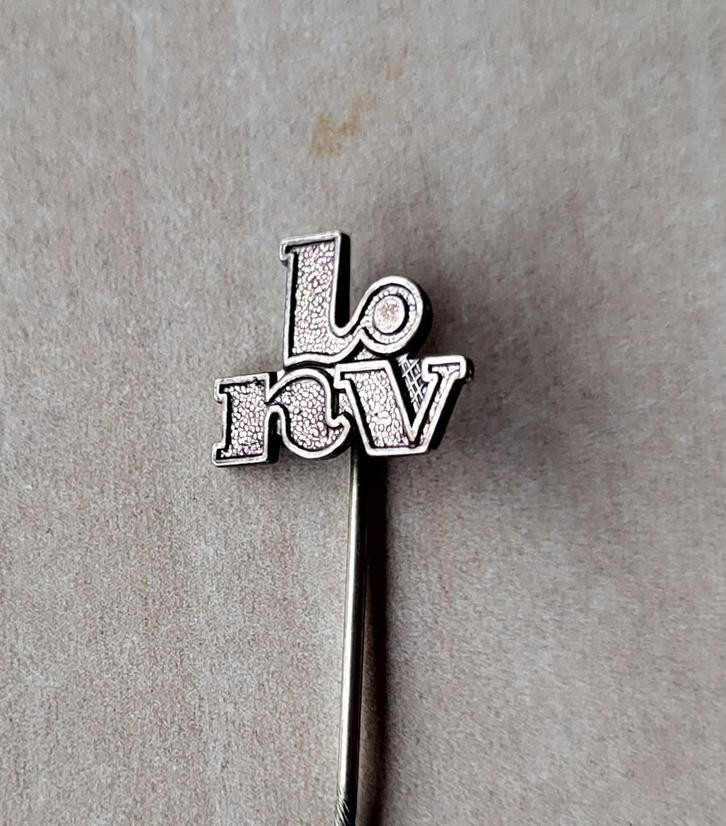 Het Nederlands Katholiek Vakverbond (NKV) zilver speldje, Verzamelen, Speldjes, Pins en Buttons, Gebruikt, Speldje of Pin, Overige onderwerpen