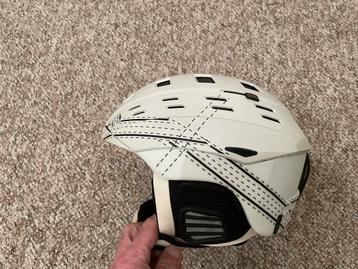 Dames skihelm, kleur wit, maat 55-59 cm beschikbaar voor biedingen
