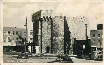 (381-414-007) Southampton Bargate beschikbaar voor biedingen