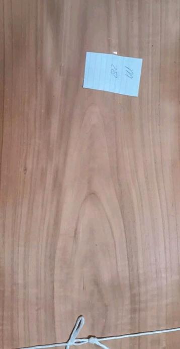 Appel fineer met mooie tekening  beschikbaar voor biedingen