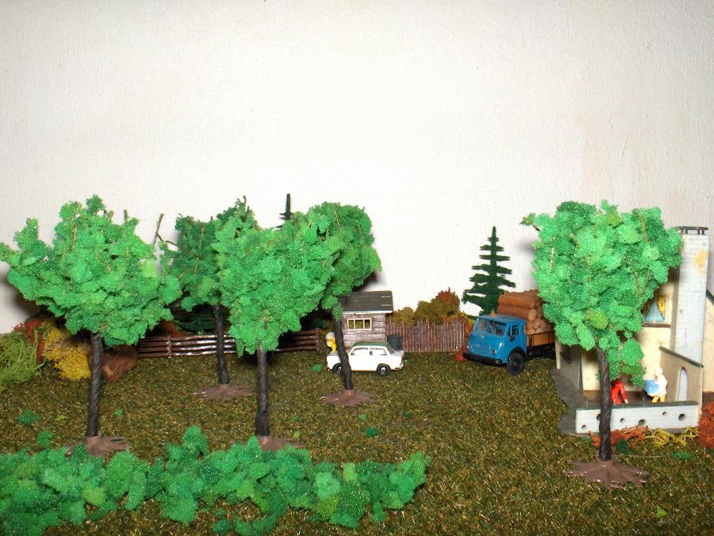 5 loofbomen 10cm. hoog Vero / Auhagen AANBIEDING, Hobby en Vrije tijd, Modeltreinen | H0, Nieuw, Natuur, Gelijkstroom of Wisselstroom