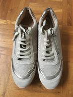 Nieuwe taupe sneakers van Linea Zeta, maat 38., Kleding | Dames, Schoenen, Ophalen of Verzenden, Nieuw, Sneakers of Gympen