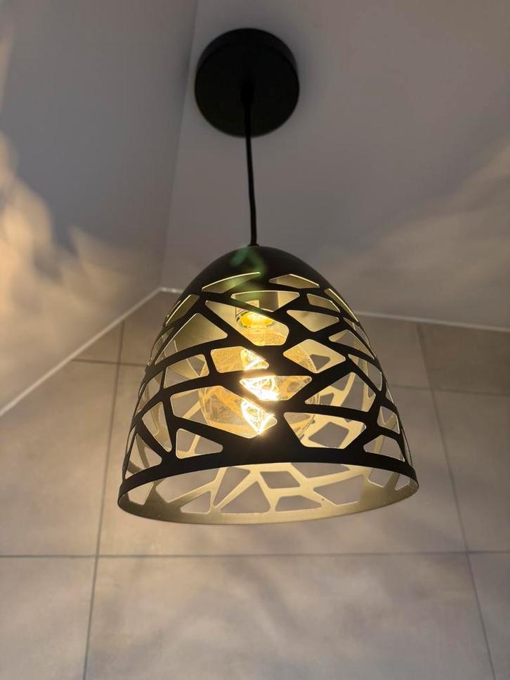 Zwarte open hanglamp van metaal, Huis en Inrichting, Lampen | Hanglampen, Nieuw, 75 cm of meer, Metaal, Ophalen